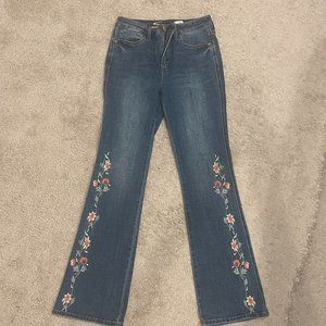 7 For A Mankind Jeans with Embroidered Flowers Down Leg, Size 6